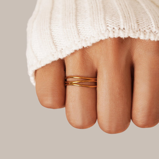 Eleganter Frauenring Mit Unendlichkeitsmotiv Aus Gold Von Ximena Minimalistischer Schmuck Für Damen
