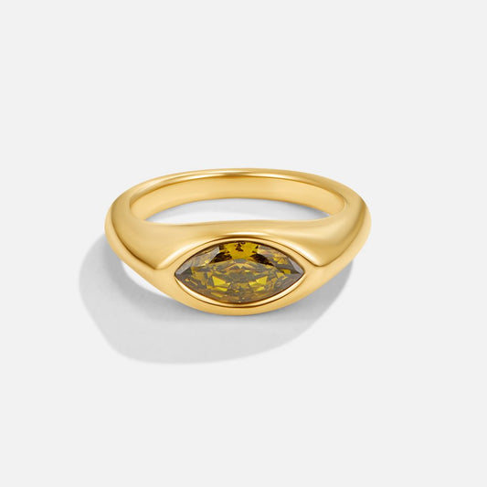 Ring Für Damen Mit Grünem Kristall Im Marquise Schliff Und Goldbeschichtung Glória Elegante Moderne Schmuckkreation