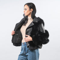 Luxuriöse Lederjacke mit Kunstfellbesatz