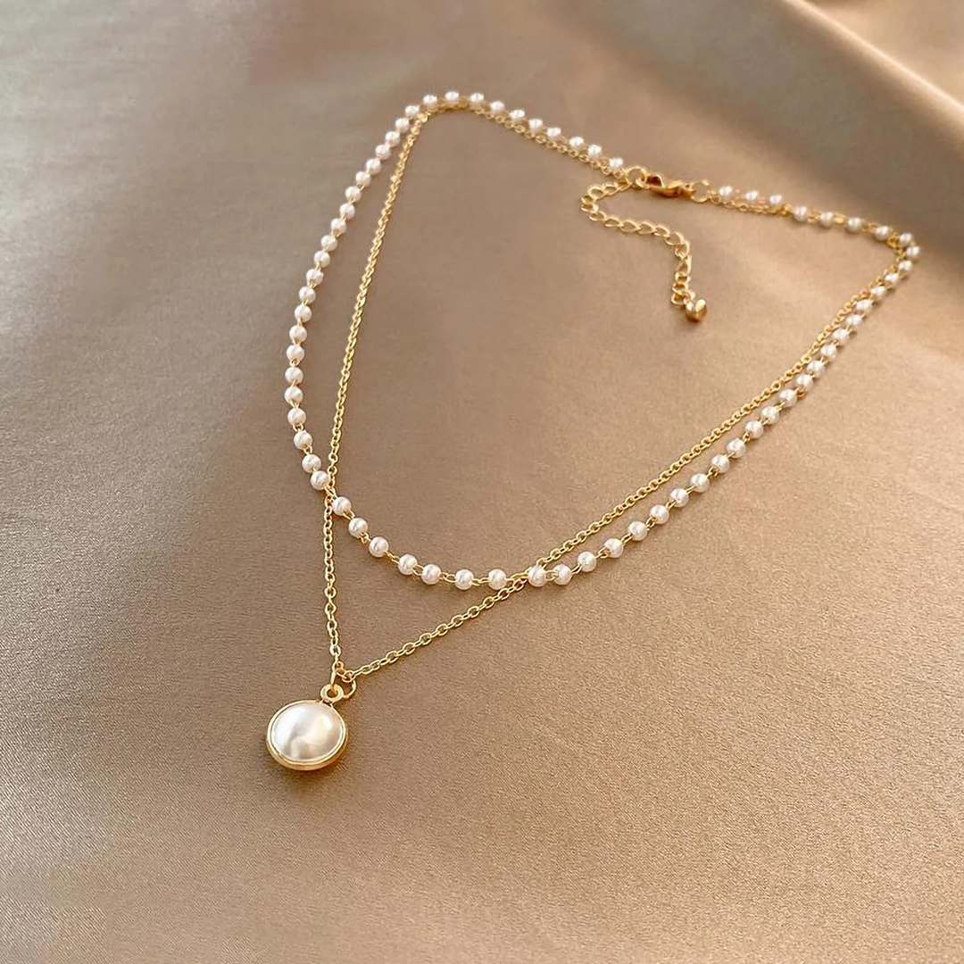 Elegante Zweireihige Perlenkette Für Damen Amelie Mit Zentralperle Und Goldfinish Klassisch