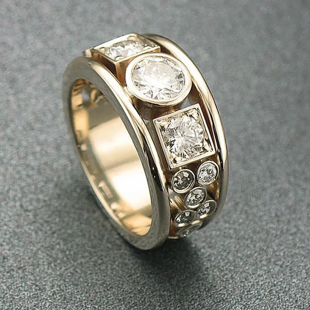 Vintage Gold Zirkonia Ring Robuster Edler Schmuck Mit Modernem Design Und Funkelnden Steinen