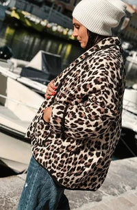 Steppjacke mit Leopardenmuster