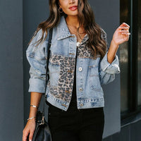 Jeansjacke in leichter Ausführung mit Leopardenmuster und Patchwork