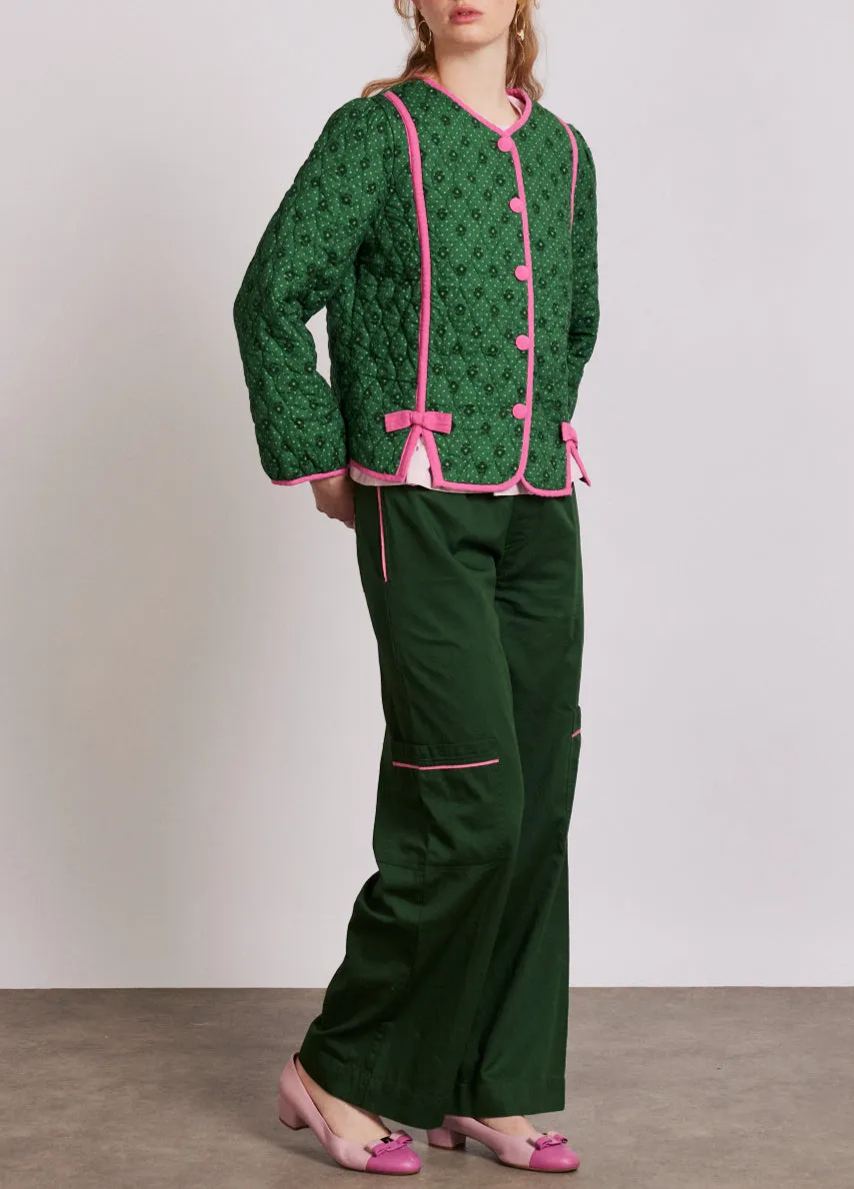 Steppjacke mit Blumenmuster und rosa Schleifen