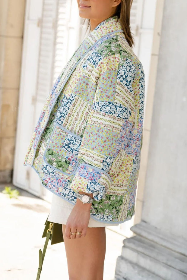 Jacke mit Blumenmuster, Patchwork und Taschen