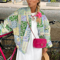 Jacke mit Blumenmuster, Patchwork und Taschen
