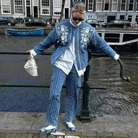 Jeansjacke mit Blumenstickerei und Stehkragen