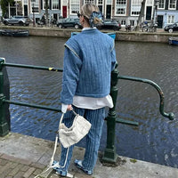 Jeansjacke mit Blumenstickerei und Stehkragen