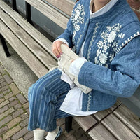 Jeansjacke mit Blumenstickerei und Stehkragen