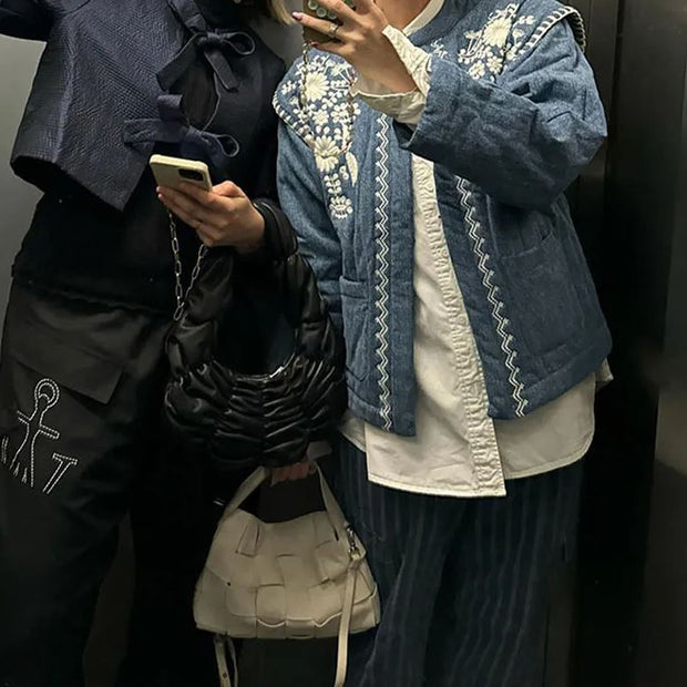 Jeansjacke mit Blumenstickerei und Stehkragen