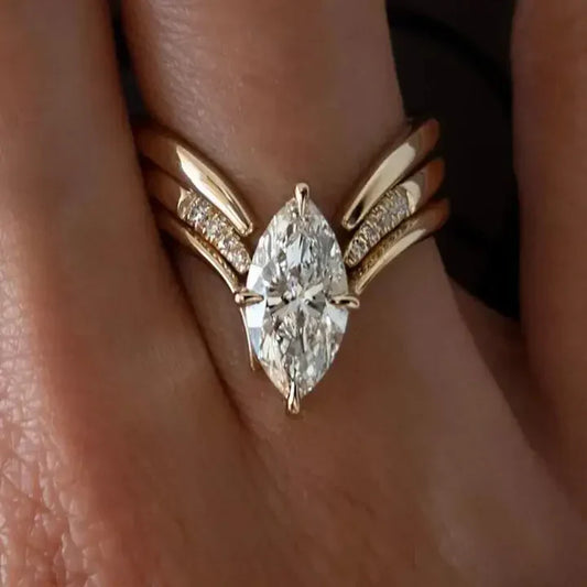 Goldring In Tropfenkrone Form Calista Eleganter Schmuck Für Alltag Und Festliche Anlässe