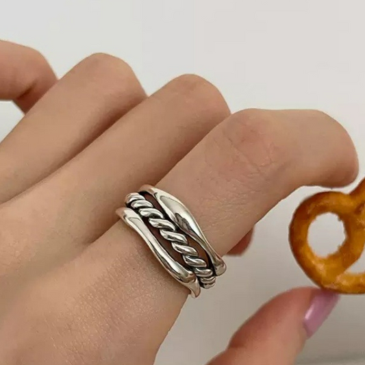 Mehrschichtiger Ring Mit Silberbeschichteten Perlen Anaya Elegantes Statement Schmuck