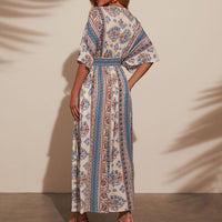 Bohème Frauenkleid mit Kimono-Ärmeln und V-Ausschnitt - Yara