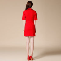 Minimalistisches kurzes Damenkleid mit Rundhalsausschnitt - Amelia