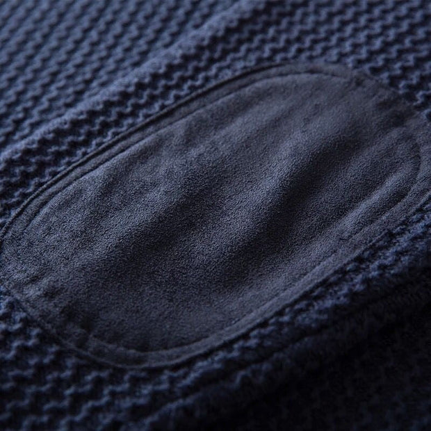 Strickpullover mit Stickerei auf der Vorderseite - Cech