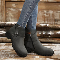 Damenstiefelette mit mittlerem Absatz und Schnalle - Narella