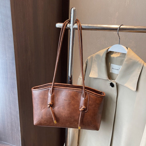 Umhängetasche aus Kunstleder für Damen im strukturierten Stil - Mireia