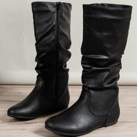 Flache High-Top-Stiefel mit seitlichen Raffungen - Rhea