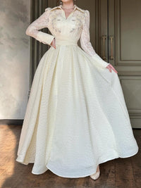 Perla - Perlenbesetztes Maxikleid mit Spitze und Patchwork