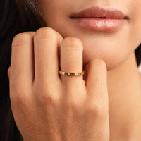 Ring für Damen mit Kristallen Hortense Feiner Goldfarbener Geometrischer Minimal Stil mit Drei Kristallen