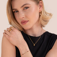 Armband Mit Natürlichen Perlen Und Feine Kette Xylia Elegantes Schmuckstück Für Natürliche Ausstrahlung