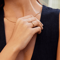 Damenring Mit Veredeltem Edelstahl Und Goldbeschichtung Wellenförmiges Robustes Design Fernanda