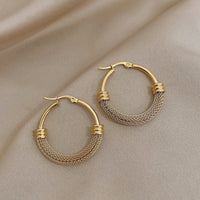 Rosalia Goldene Netzohrringe Mit Feinem Netzdesign Und Glattem Ring Für Elegante Outfits Und Vielseitige Stile