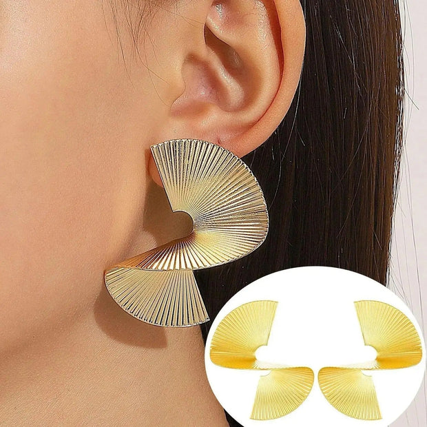 Ohrringe Glamourspiralen Von Adira Modernes Geometrisches Schmuckdesign Mit Poliertem Metallfinish