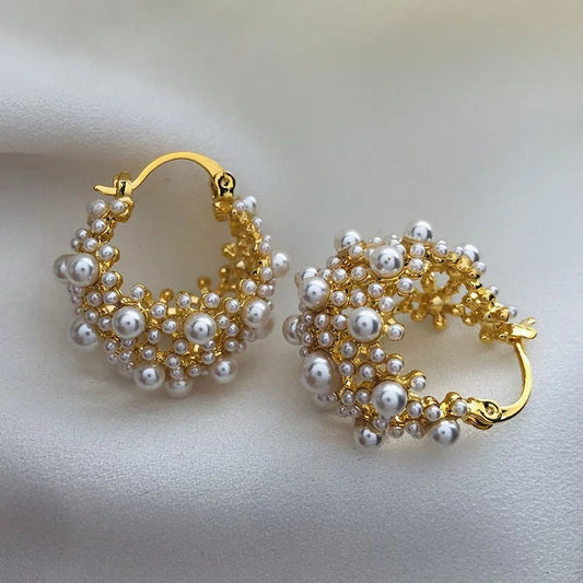 Perle Ohrringe Agnes Luxuriöse Zarte Perlen Mit Gold Finish Harmonisches Volumen Design Für Elegante Und Moderne Looks
