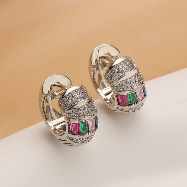 Ohrringe Prism Pops Kamila Mit Bunten Kristallen Und Zarten Glitzer Details Für Elegante Und Bunte Looks