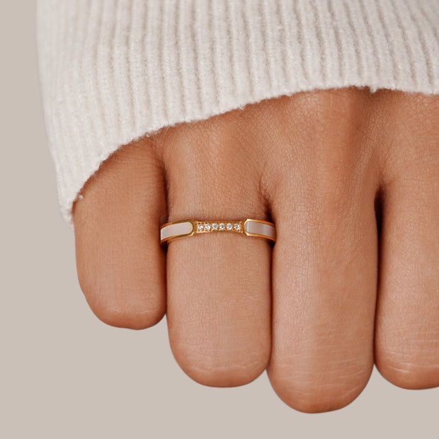 Ring Für Damen Mit Perle Und Kristalle Mit Goldfarbener Struktur Moderner Und Raffinierter Stil Yasmin
