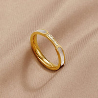 Ring Für Damen Mit Perle Und Kristalle Mit Goldfarbener Struktur Moderner Und Raffinierter Stil Yasmin