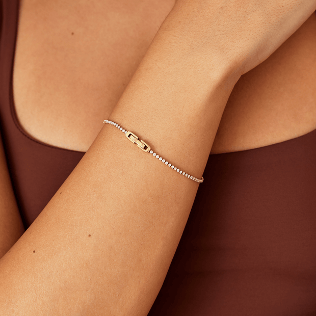 Tennisarmband Mit Funkelnden Zirkonien Von Isotta Elegantes Schmuckstück Für Jeden Anlass Zeitlose Brillanz