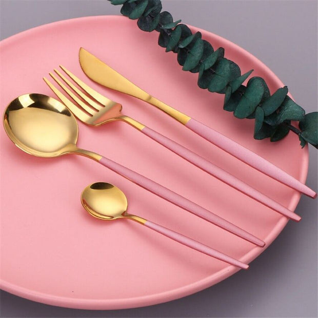 Modernes goldenes Besteckset – 24-teilig