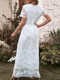 Lora - Elegantes weißes Maxikleid aus Spitze