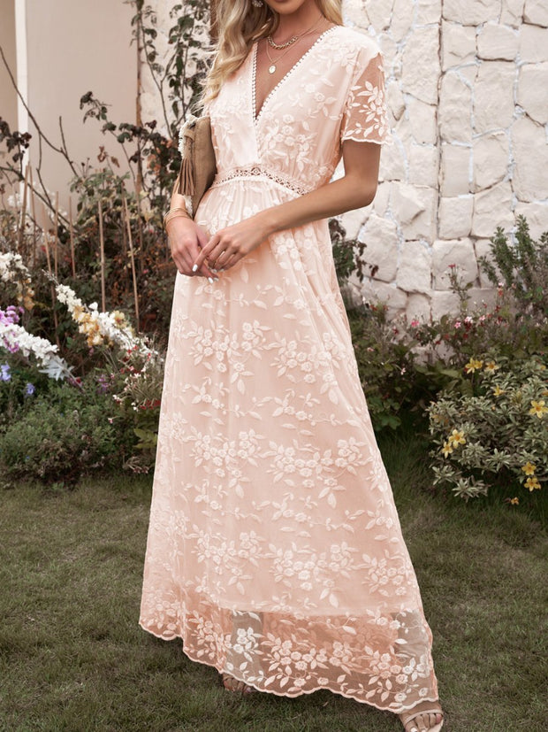 Lora - Elegantes weißes Maxikleid aus Spitze