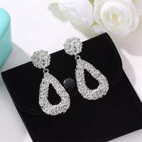 Ohrringe Drop Treasures Beatrice Elegante Tropfenform Mit Glänzendem Finish Luxuriös Für Festliche Anlässe