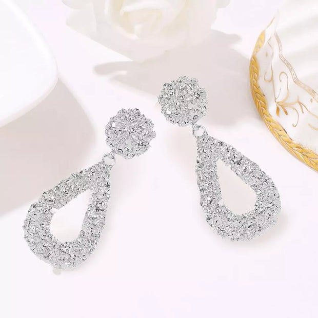 Ohrringe Drop Treasures Beatrice Elegante Tropfenform Mit Glänzendem Finish Luxuriös Für Festliche Anlässe