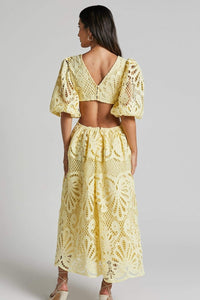 Sandra - Midikleid mit bestickter Spitze und Cut-Outs