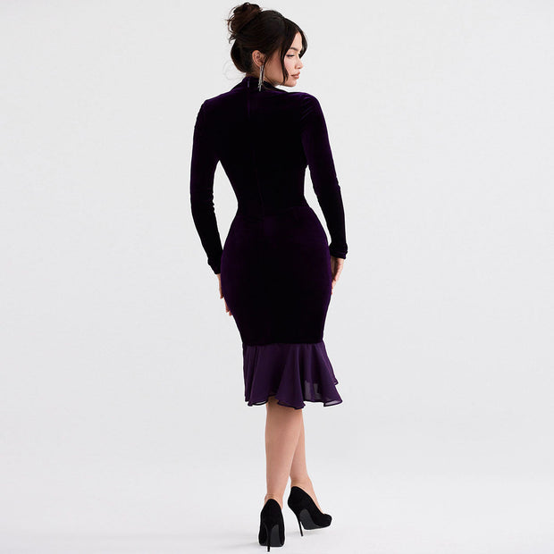 Clara - Sehr tief ausgeschnittenes Minikleid aus Samt mit Mesh-Einsätzen