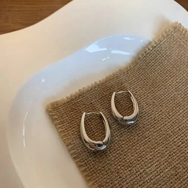 Giada Ohrringe Im Ringdesign Mit Schraubverschluss Klassisch Und Modern Für Jeden Anlass Und Stil