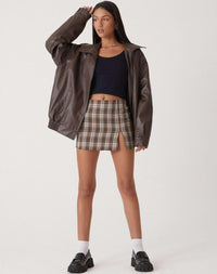 Moderne Lederjacke im Oversize-Schnitt